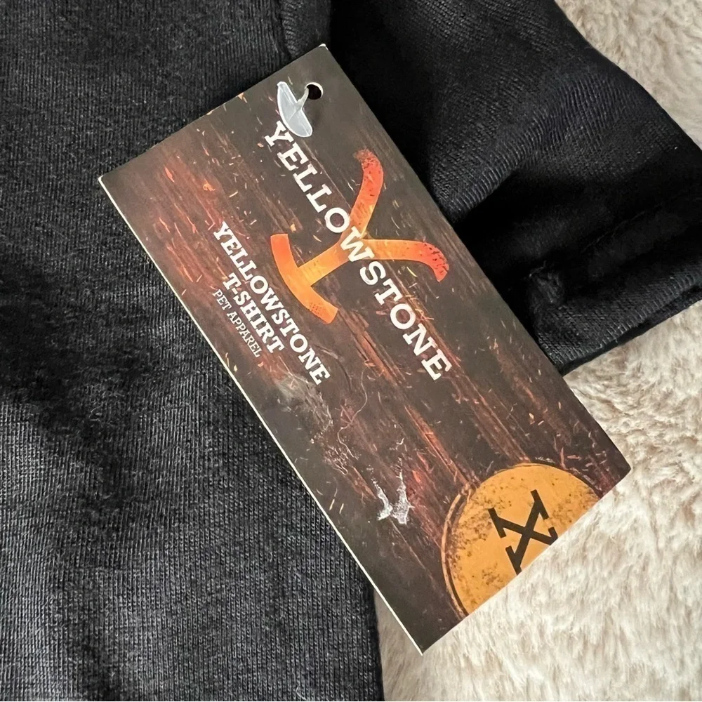 NWT Yellowstone dog T-Shirt size XL